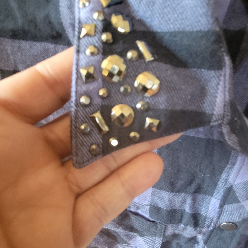 BIT & BRIDAL Women's Plaid Western top Size L. Purple/Black w/ Rhinestone collar - Picture 2 of 9